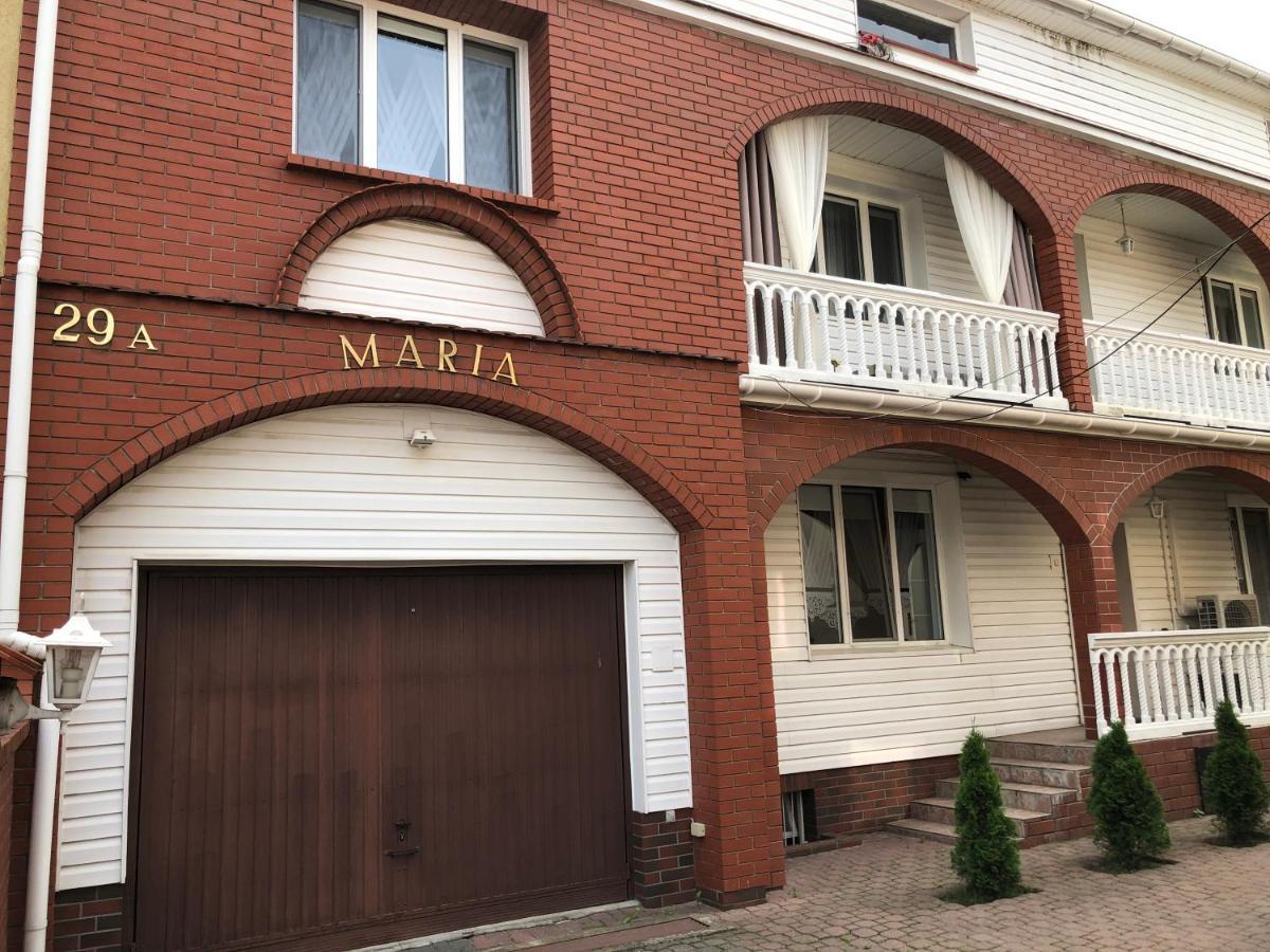 Maria *